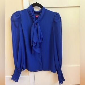 NWOT Vince Camuto Tie-Neck Long Sleeve Shirt with Elastic Ruched Sleeves (Small)